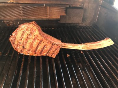 tomahawk steak